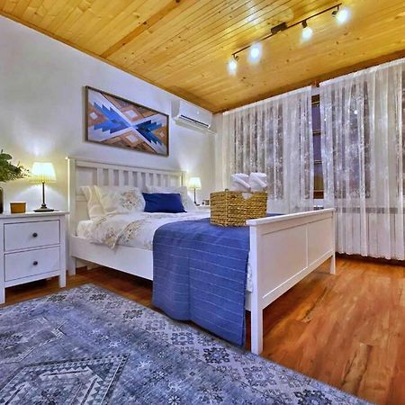The Secret Lodge- New With Private Garage, Entire House Велико Търново Екстериор снимка